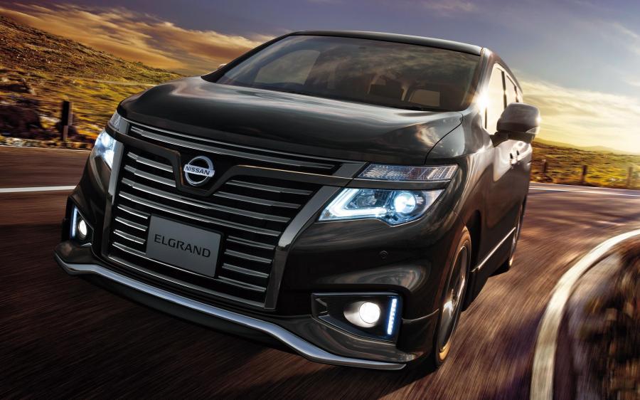 Nissan Elgrand Highway Star Jet Black Urban Chrome '2018